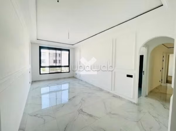 Huurappartementen beschikbaar in Ain Diab. Oppervlakte 109 m². Met lift en tuin