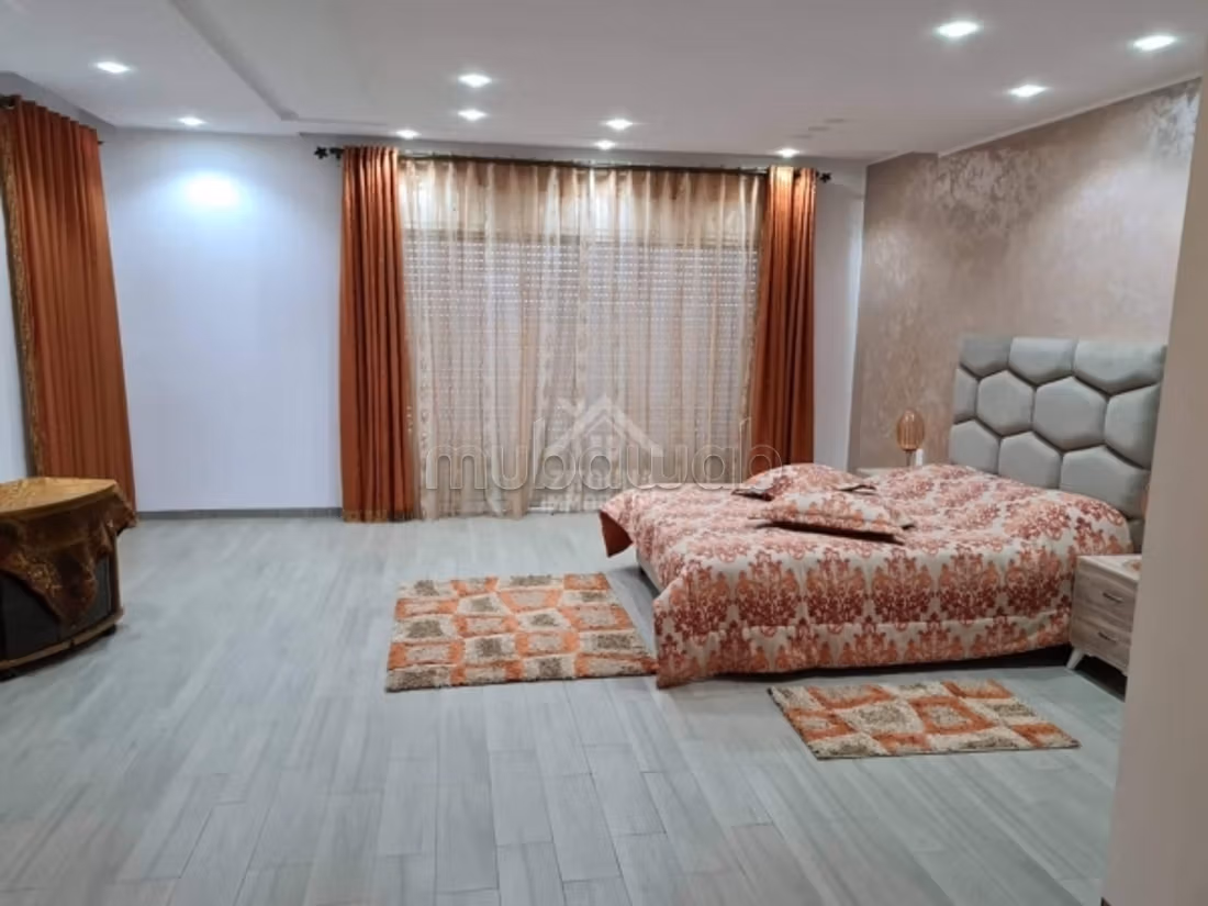 A vendre une villa avec piscine et vue sur mer à Nabeul