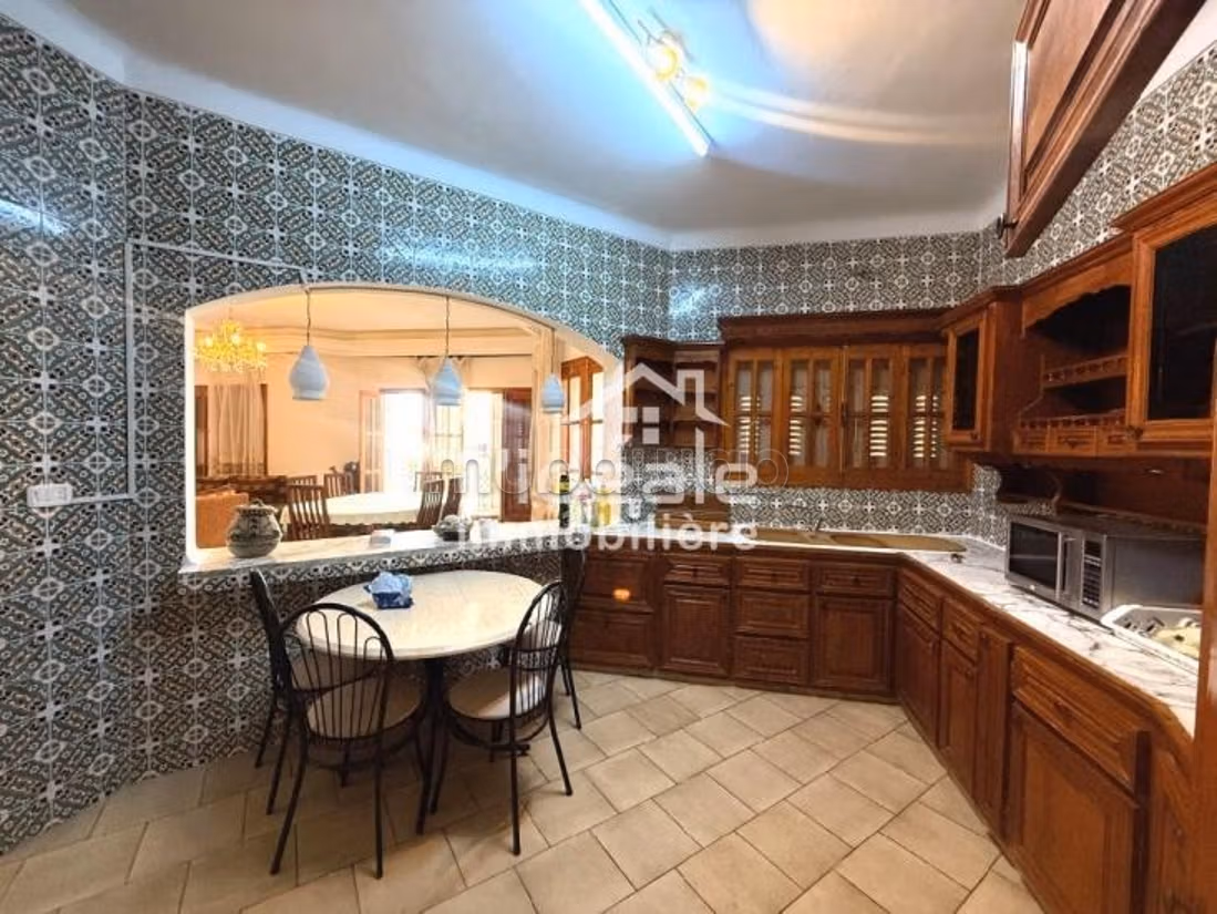 Affitta casa a Hammamet. 5 ampi locali. Ammobiliato
