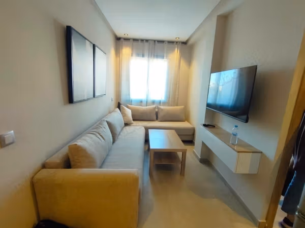 Studio Fille neuf meublé Anfa 4700Dh