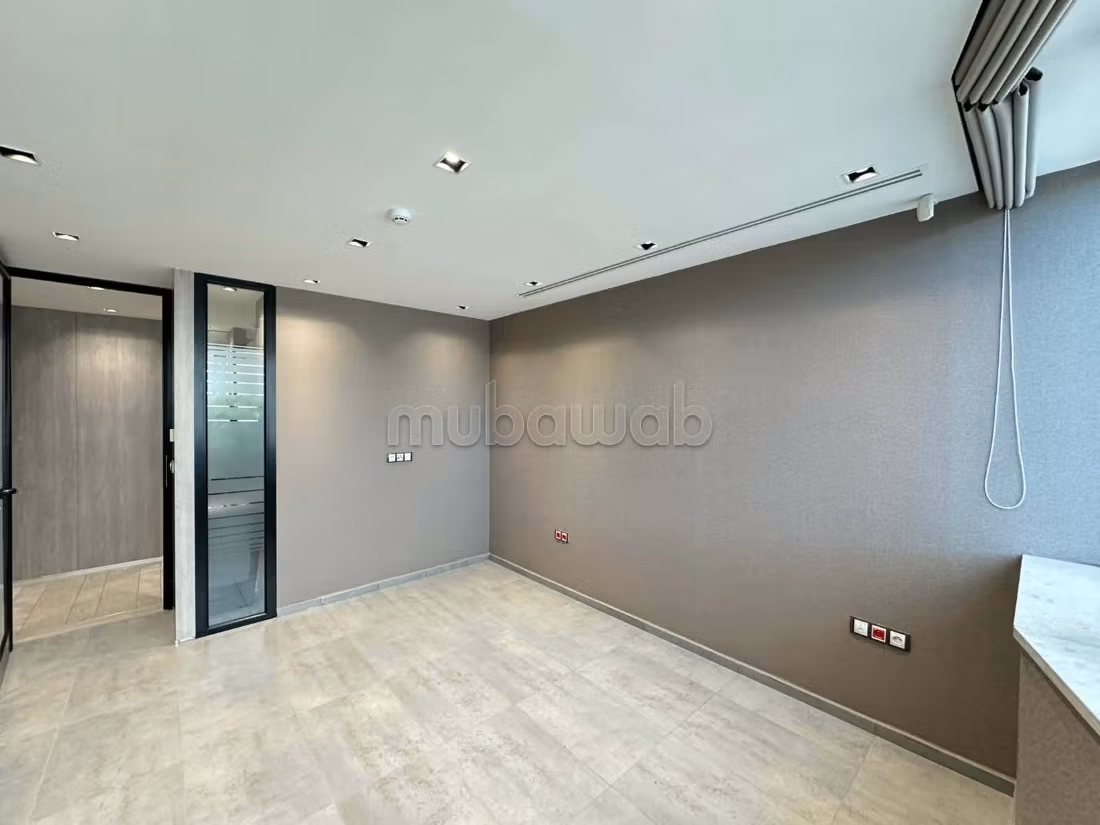 A louer 3 niv neufs 26 pièces au Centre Ville Tuni