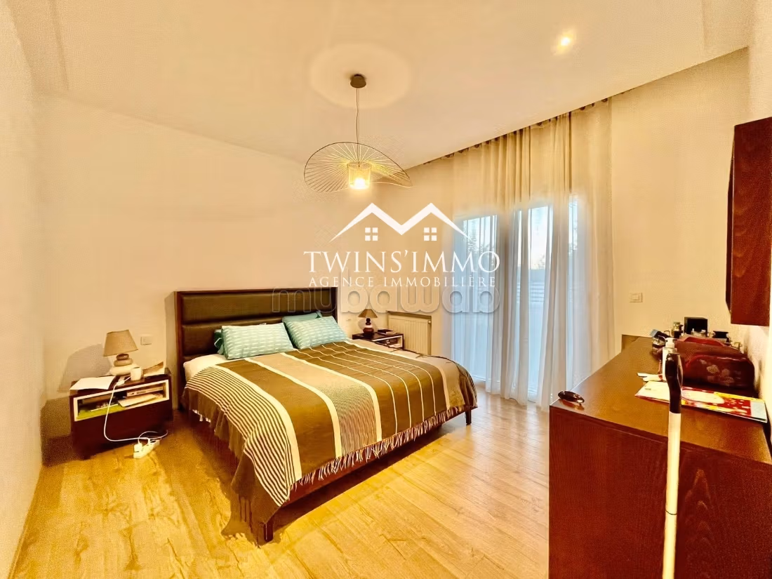 Bellissimo appartamento in affitto a Sidi Daoued. Superficie di 160 m². Ammobiliato
