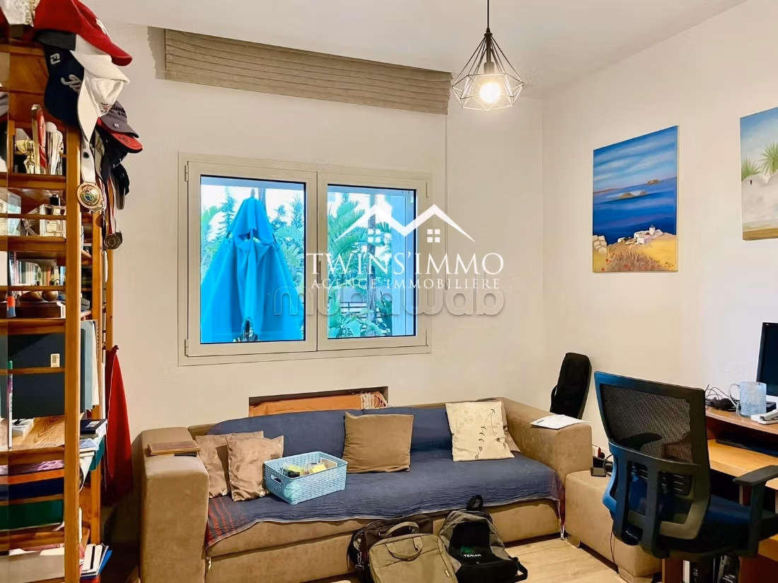 Bellissimo appartamento in affitto a Sidi Daoued. Superficie di 160 m². Ammobiliato
