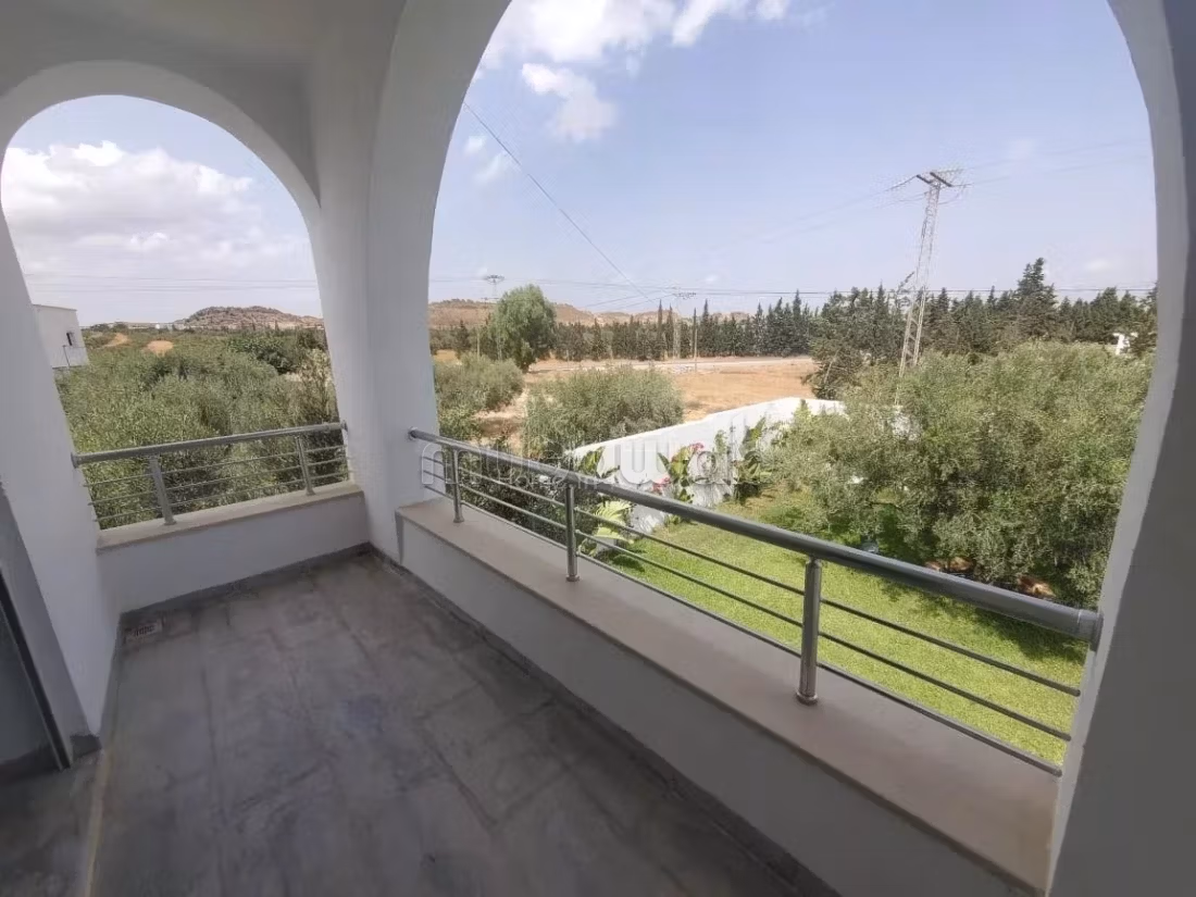 À LOUER Belle Villa à Hammamet 4000 DT/mois