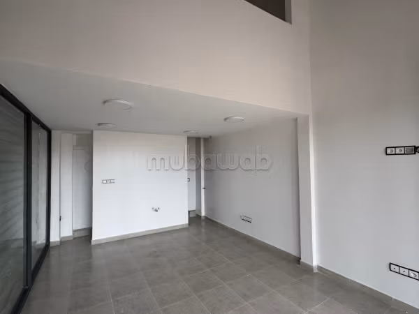 Offices & shops to rent in Mhamid. Large area 33 m². Air conditioning
