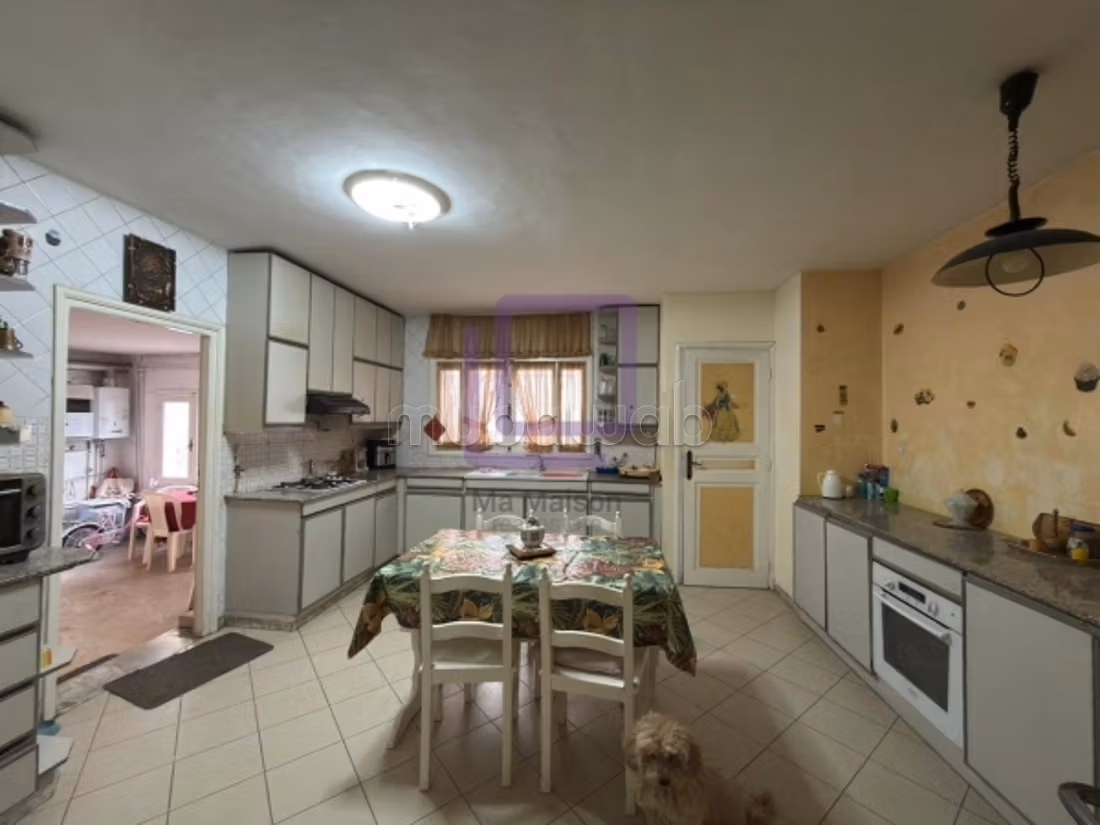Une villa s5 à Ennasr 1