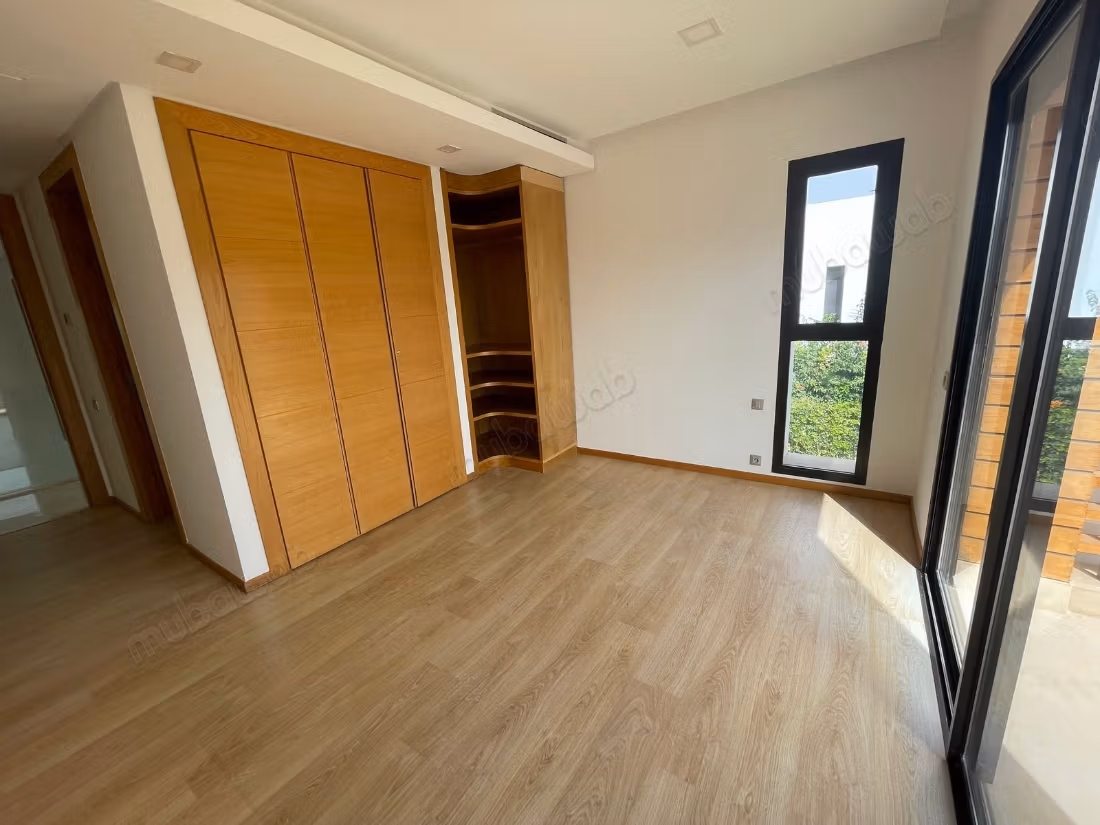 Villa te huur in Bouskoura groene stad 570M2