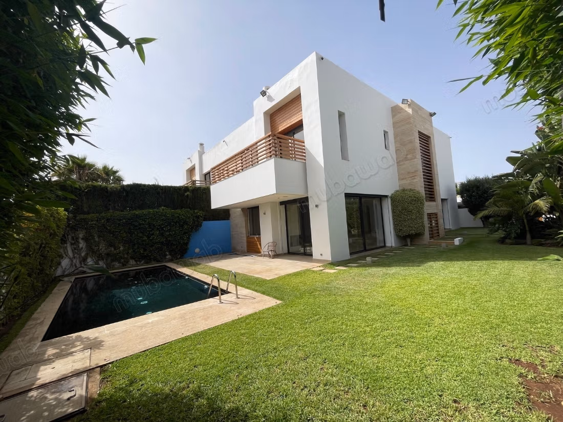 Villa te huur in Bouskoura groene stad 570M2
