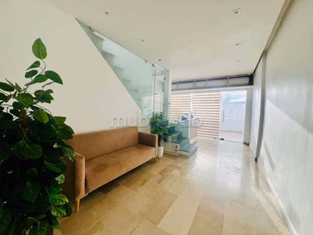 To sell premises for all commercial activities