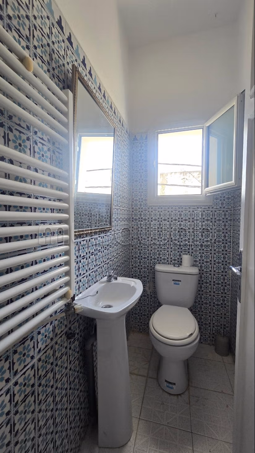 An empty S2 apartment in La Marsa