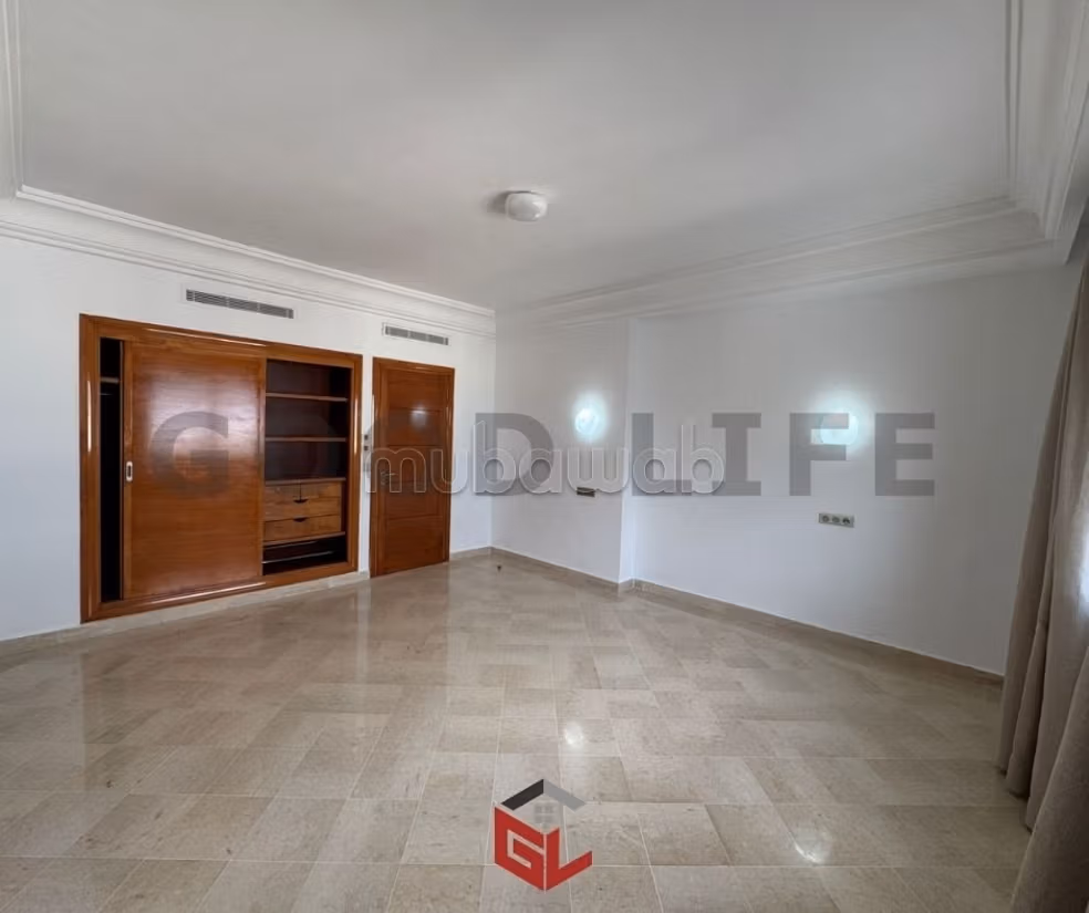 Duplex in S3 con stanza di servizio al Lac 2