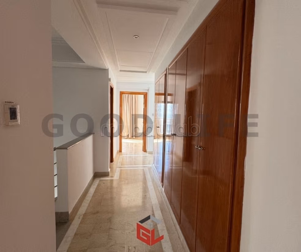 Duplex in S3 con stanza di servizio al Lac 2