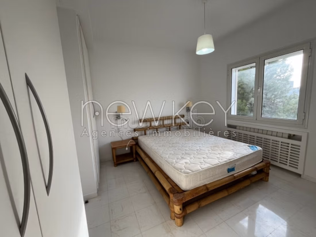 A vendre un triplex en S5 avec piscine à Gammarth