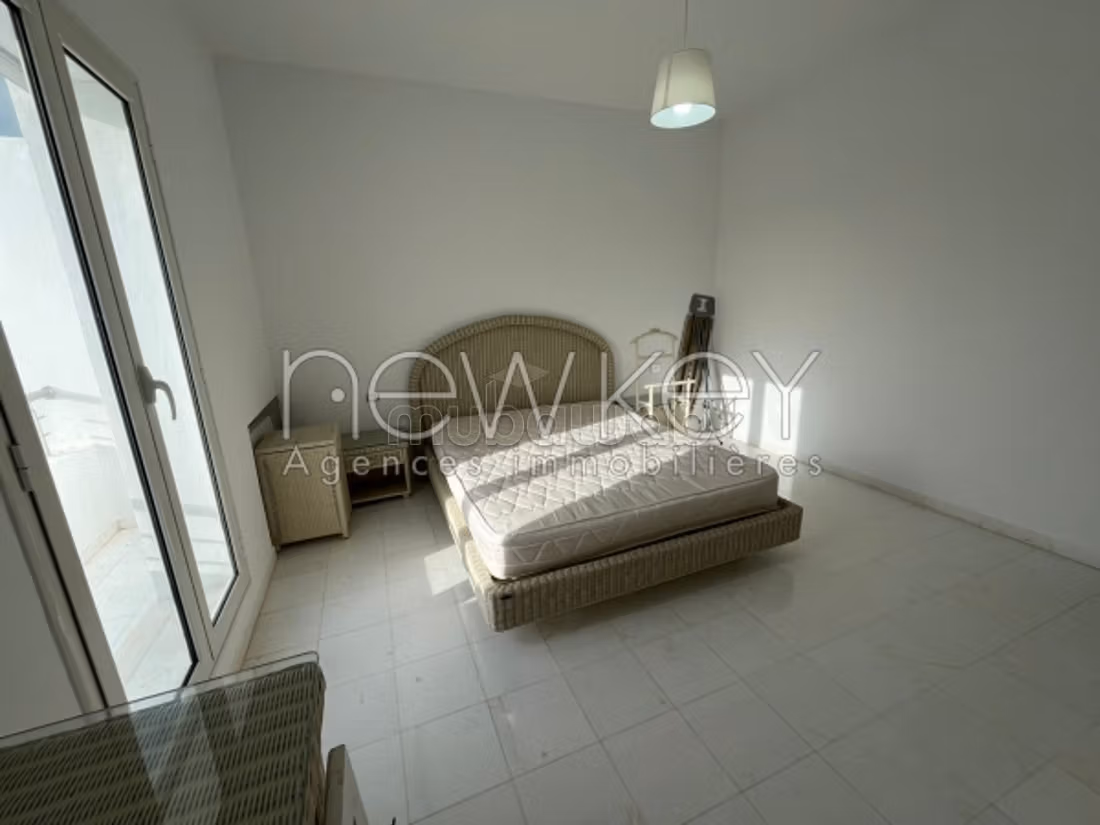 A vendre un triplex en S5 avec piscine à Gammarth