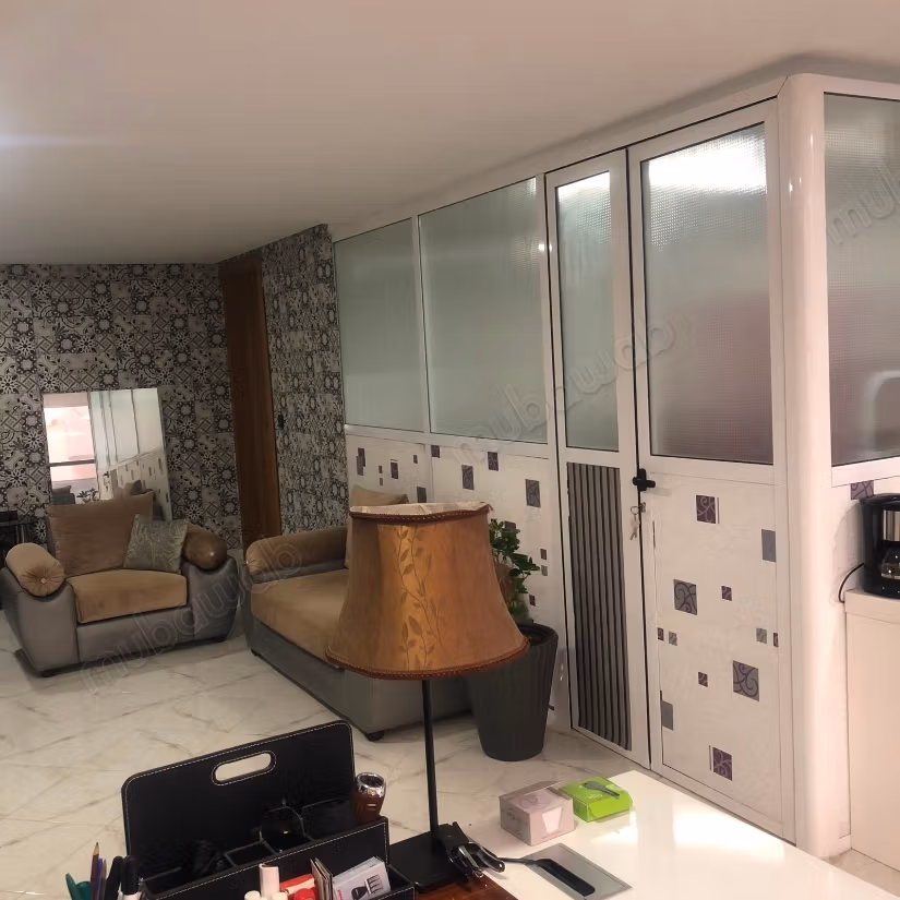 Licht kantoor van 50 m² te koop – Zeer goed gelegen