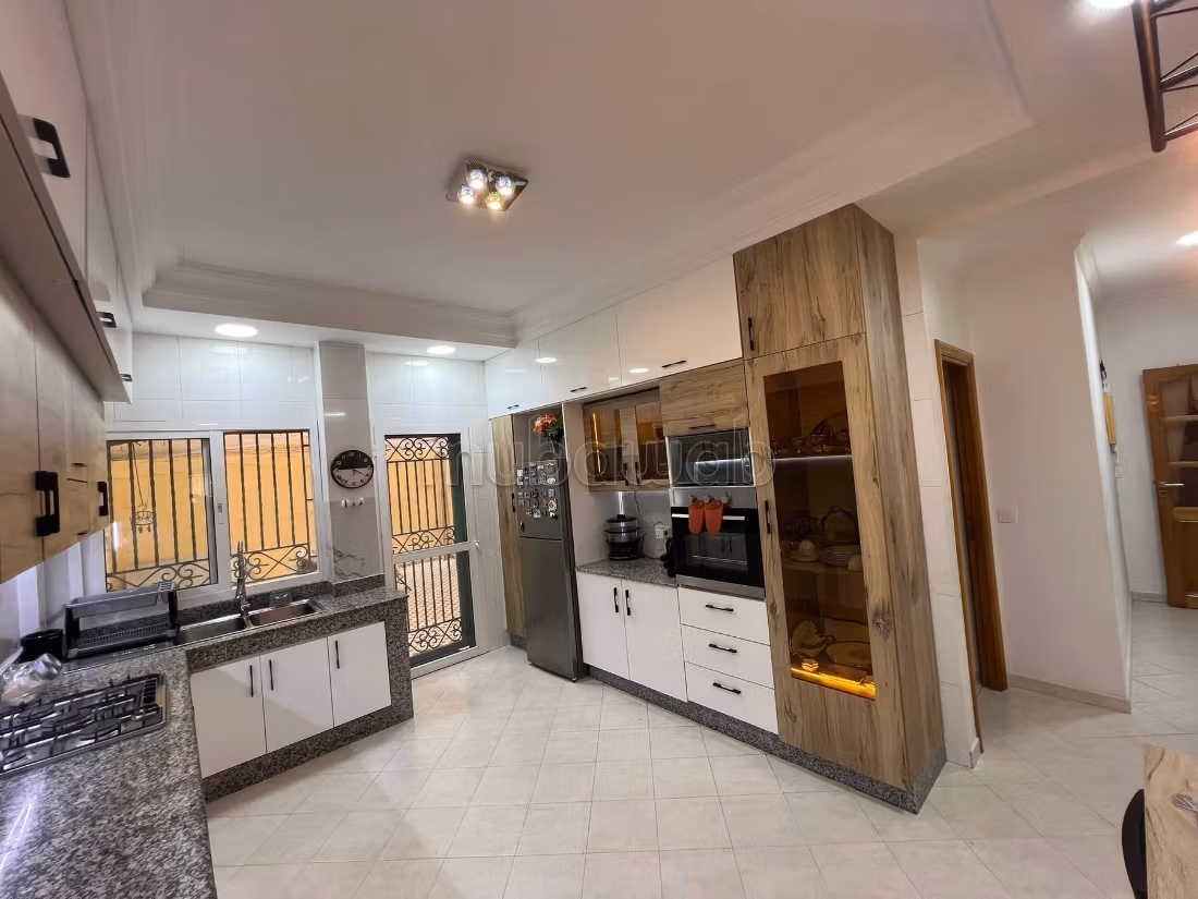 Bel appartement en location à Racine. 7 pièces confortables. Bien meublé. — 3