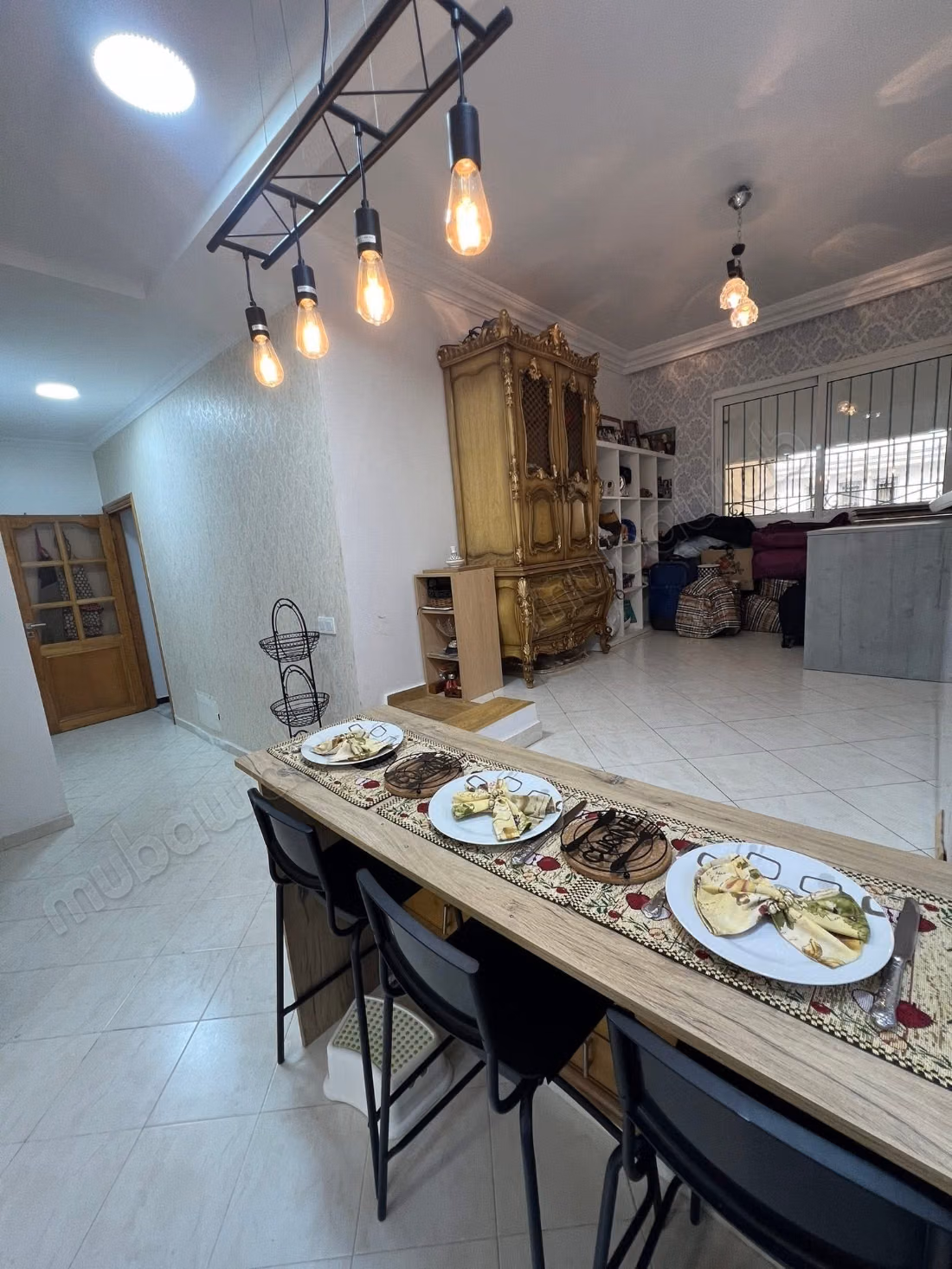 ANFA casa Lovely GROUND FLOOR apartment for rent in Racine. 
7 rooms. New furniture