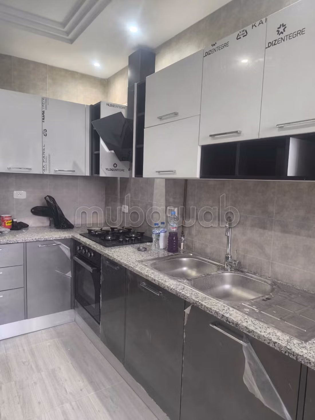 Splendida casa in affitto a Cité Du Stade. 4 belle camere da letto. Riscaldamento e porta blindata