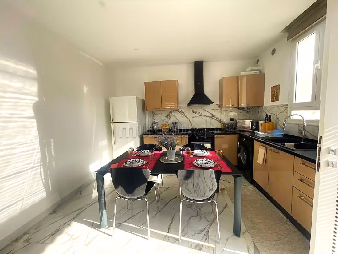 Etage de villa S3 meublé, Carthage Amilcar