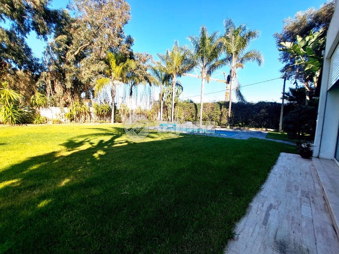 Villa for sale 2,000 m², 7 bedrooms Bouskoura Bouskoura