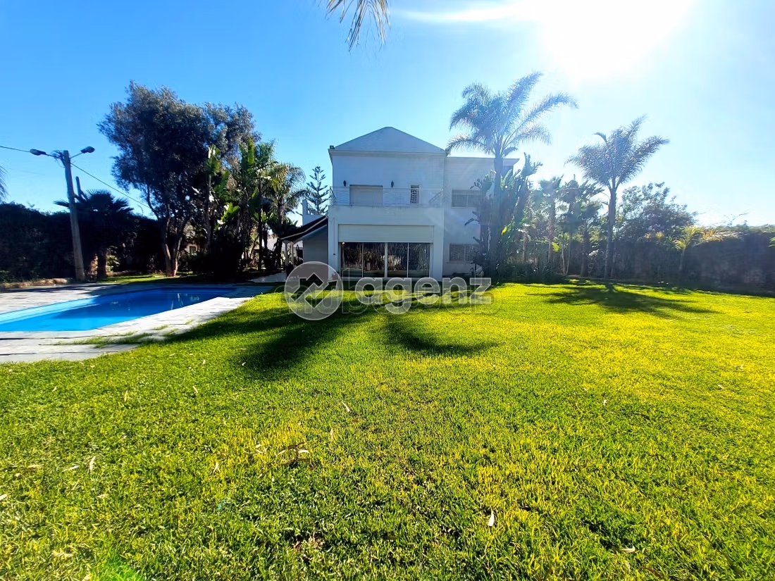 Villa for sale 2,000 m², 7 bedrooms Bouskoura Bouskoura