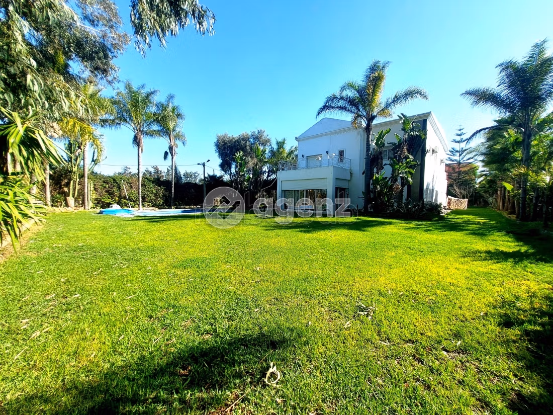 Villa for sale 2,000 m², 7 bedrooms Bouskoura Bouskoura
