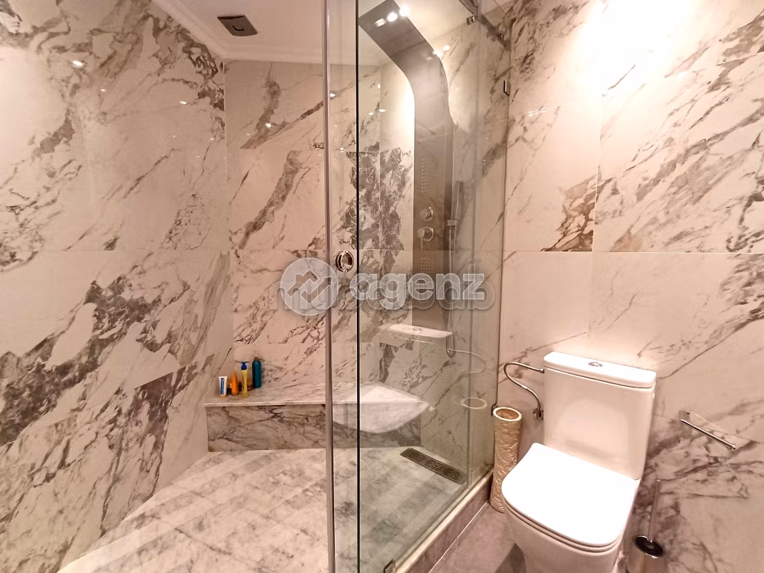 Appartement 154 m² à Les Hôpitaux — 8
