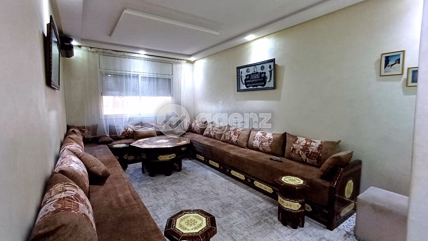 Apartment for sale in Centre Ville. 4 rooms. Fitted kitchen. 