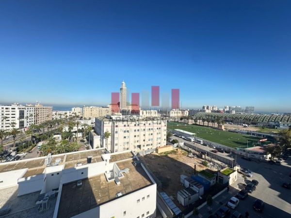 Op de bovenste verdieping met panoramisch uitzicht – gemeubileerde studio