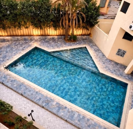 Se alquila apartamento F3 amueblado con terraza y piscina