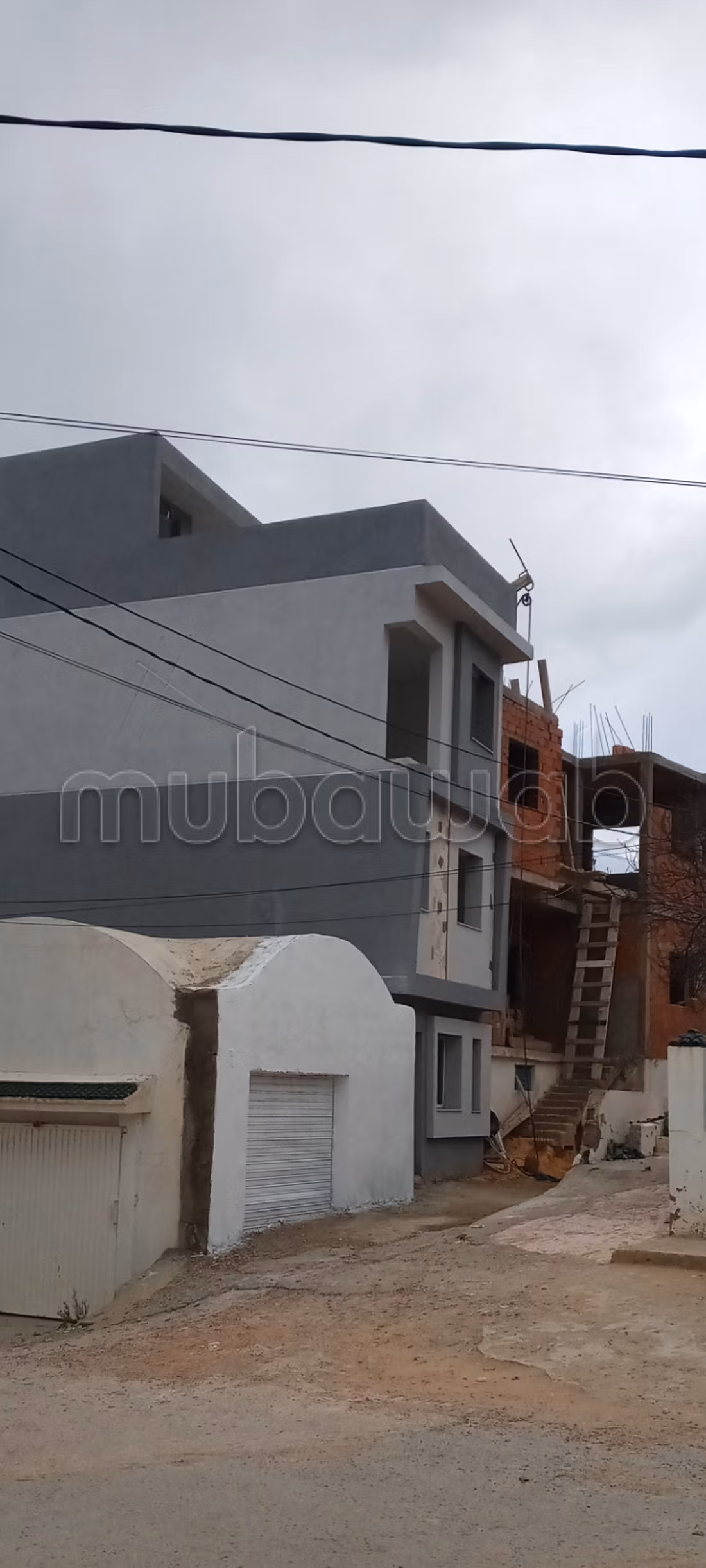 Maison à la vente. Surface de 40 m². Vue sur les montagnes