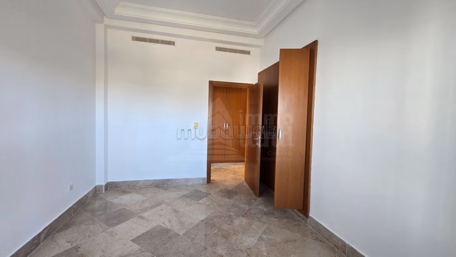 Appartement S3 à Cité les Pins