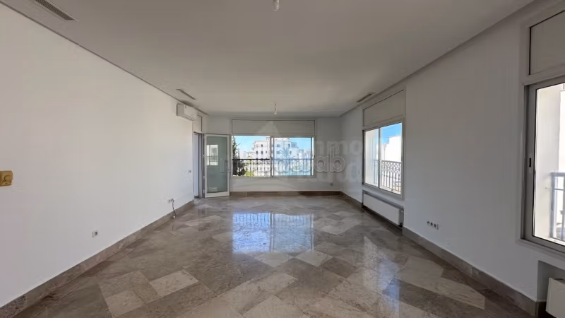 Appartement S3 à Cité les Pins