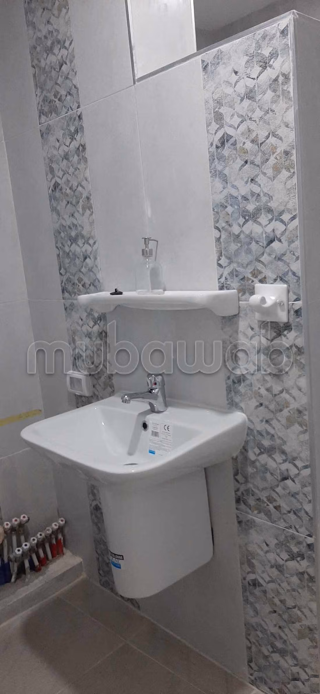 Offices for rent in Megrine Chaker. Total area 100 m². Fully equipped kitchen. 
