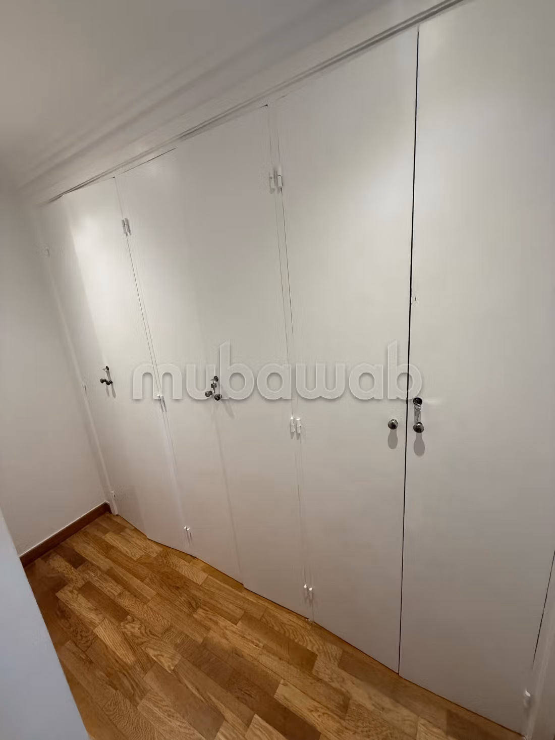 Un produit rare Appartement d’exception d’une superficie d 200 m2 situé en plein centre d’hivernage avec Trois grandes chambres