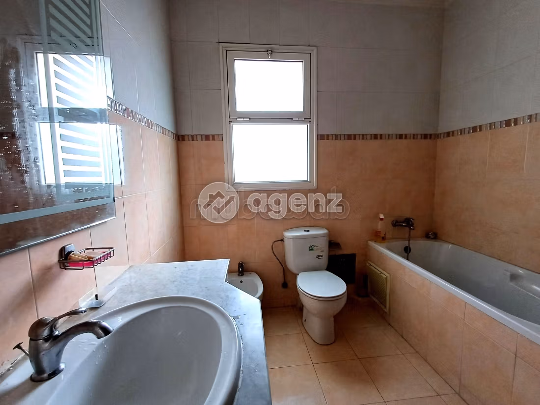 Villa à vendre 398 m², 9 chambres Nassim 1 Casablanca