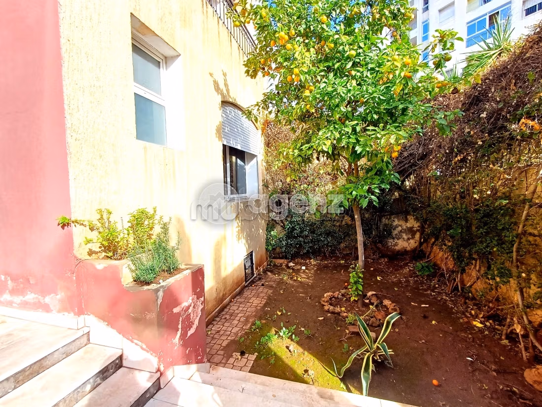 Villa à vendre 398 m², 9 chambres Nassim 1 Casablanca