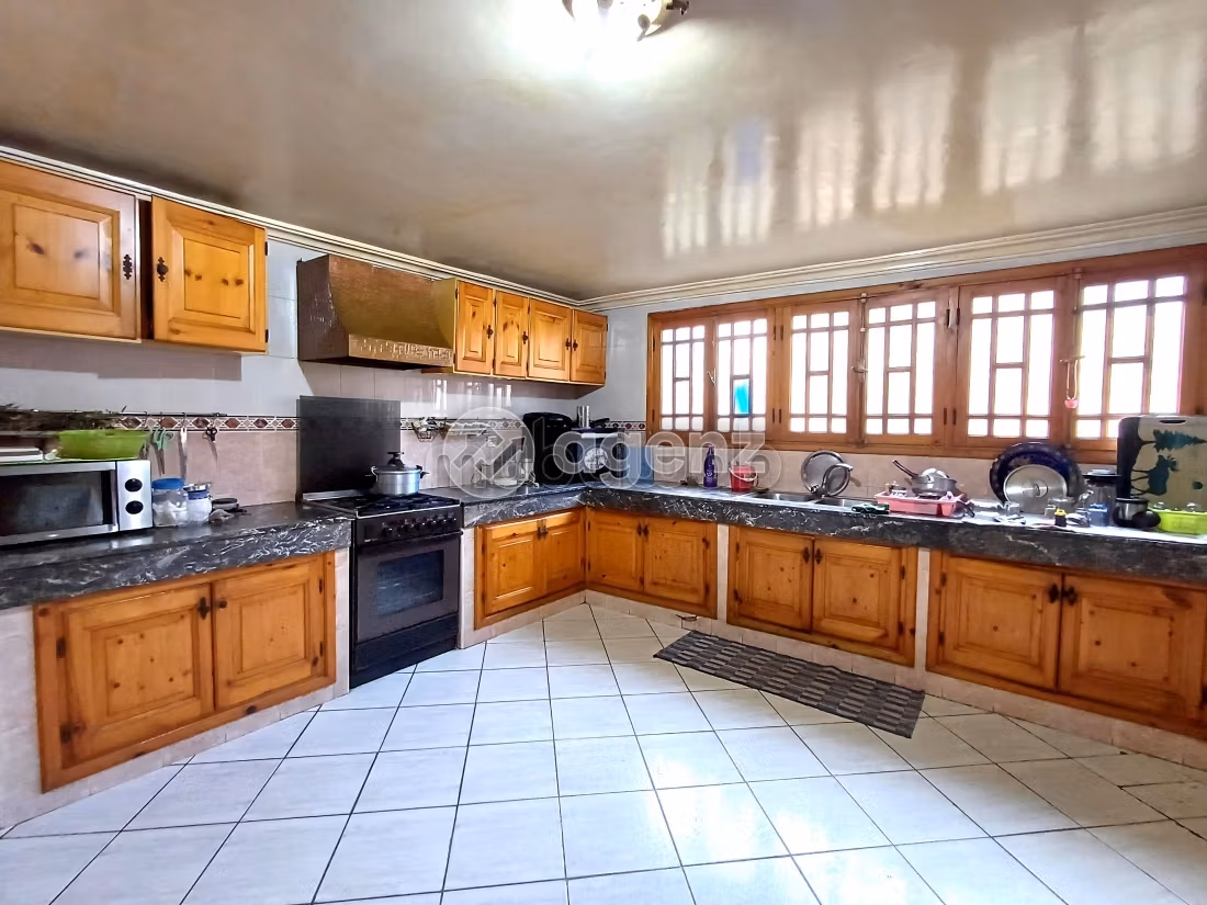 Villa à vendre 398 m², 9 chambres Nassim 1 Casablanca