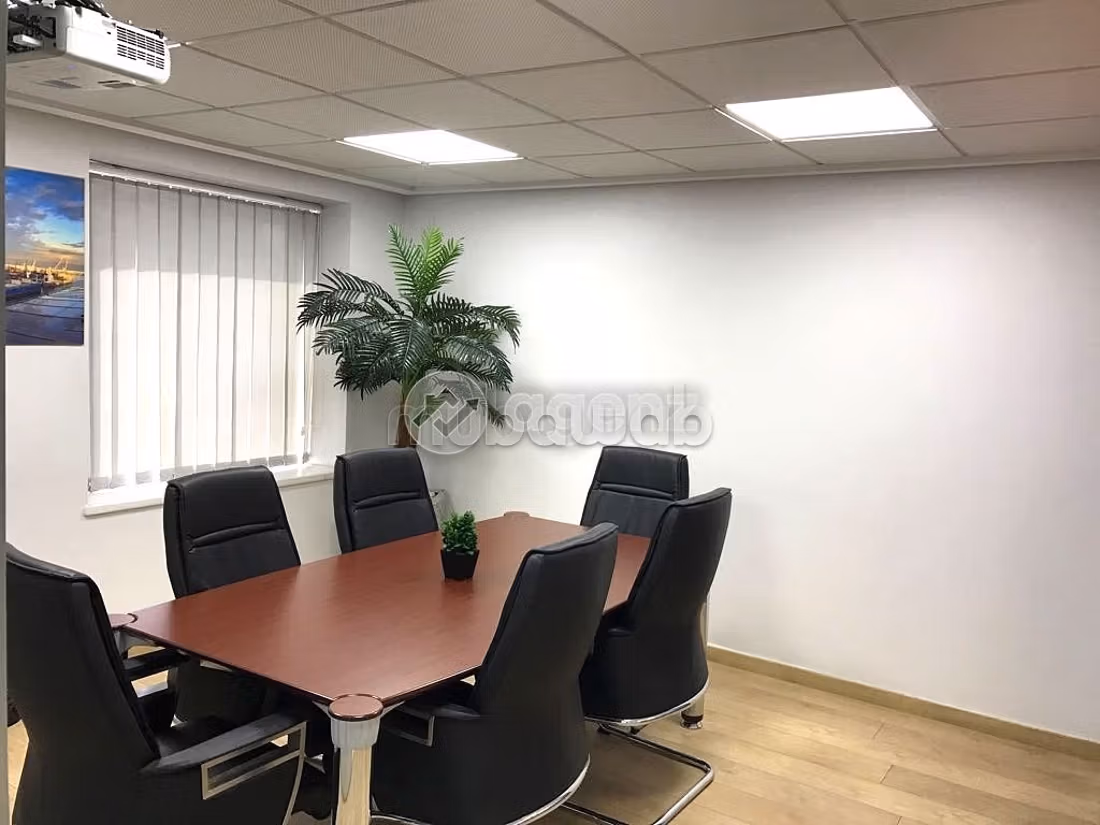 Ufficio in affitto a Derb Omar. Superficie totale 127 m². Ascensore e posto auto. 