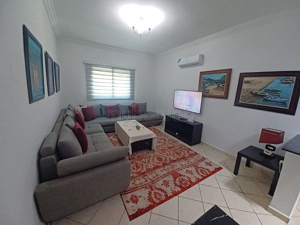 Affitto di un bellissimo appartamento a Route Casablanca. 3 ampi locali. arredato. 