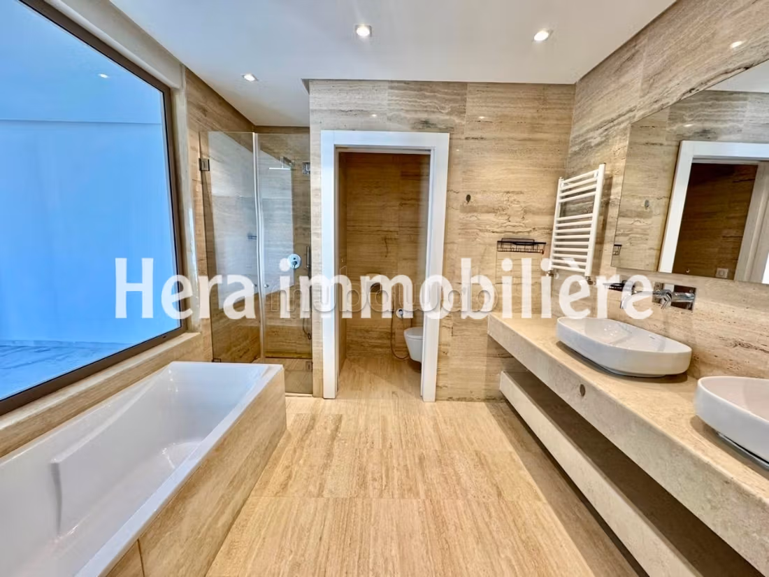 S2 avec piscine et jardin à louer à Gammarth