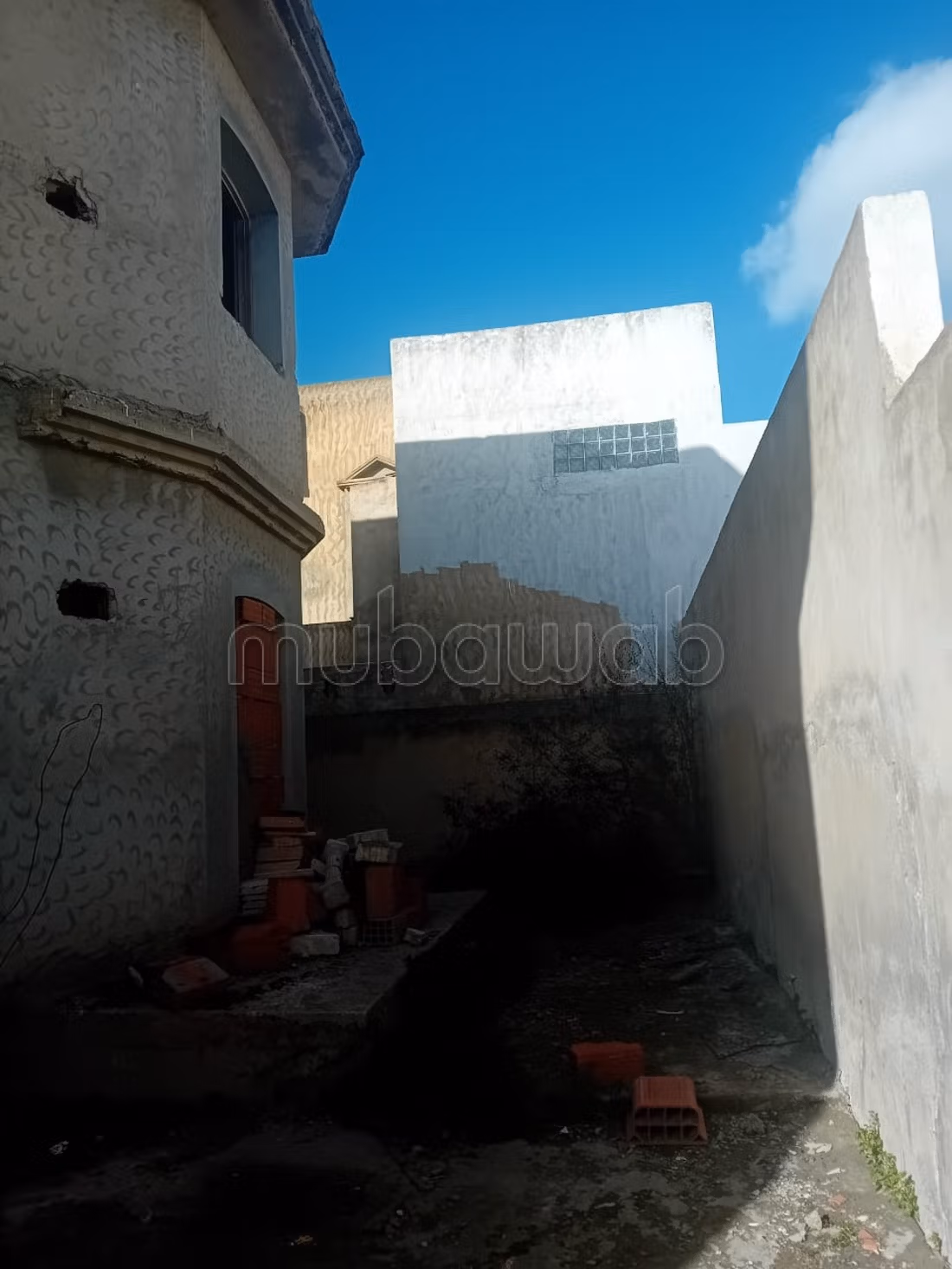 Somptueuse villa à vendre à Ben Arous. Surface de 270 m². 