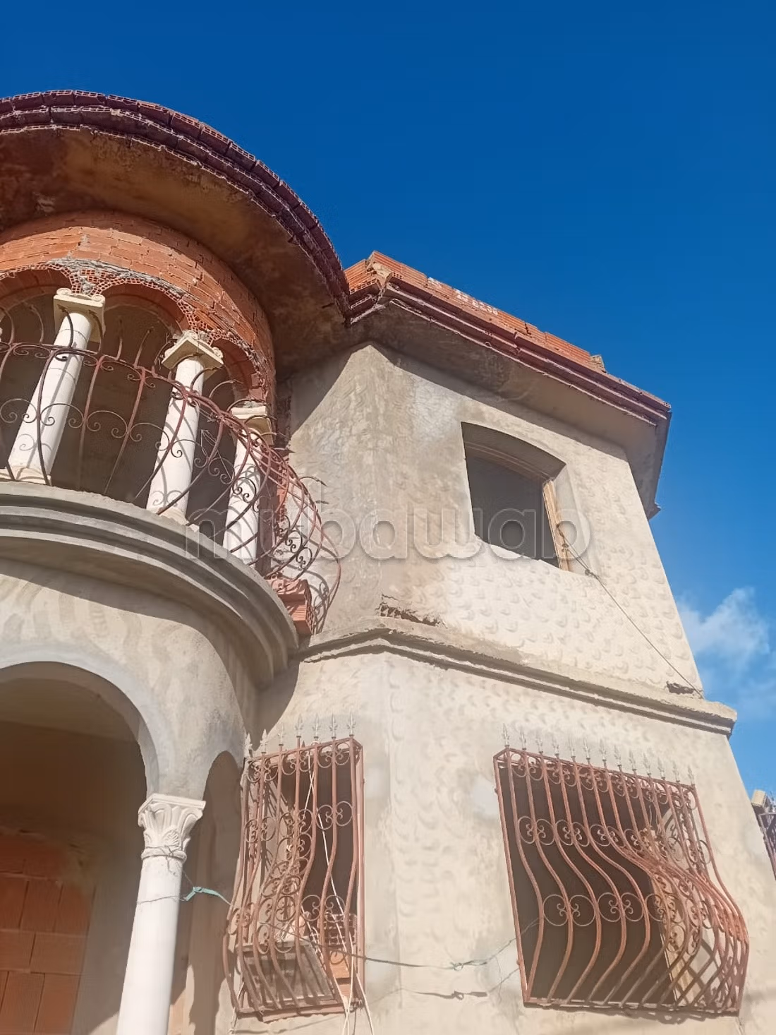 Somptueuse villa à vendre à Ben Arous. Surface de 270 m². 