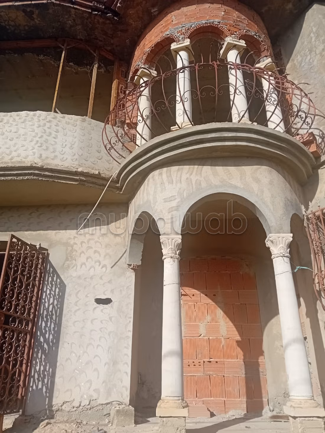 Somptueuse villa à vendre à Ben Arous. Surface de 270 m². 