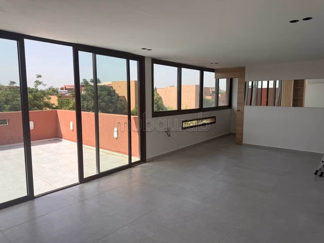 Golf Almaaden: 300 m2 Villa for rent empty, 4 rooms, heated pool, staff room