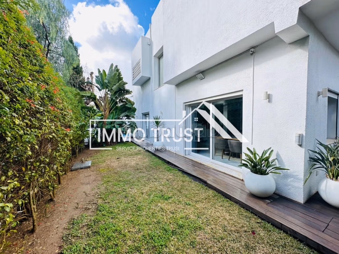 Villa S4 avec jardin et piscine à La Marsa