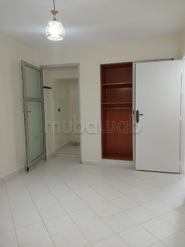 Precioso piso en alquiler en Centre Ville. 2 bonitas habitaciones. 