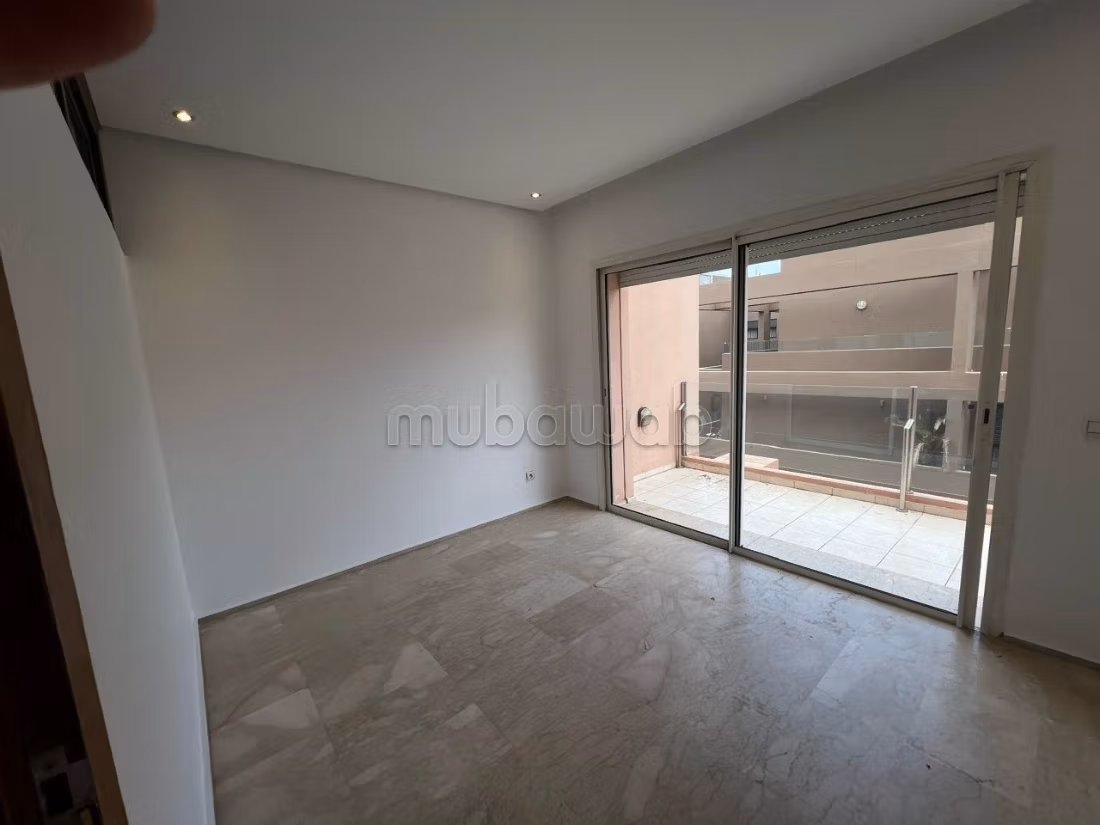 Bel appartement vide à louer à Gueliz — 3