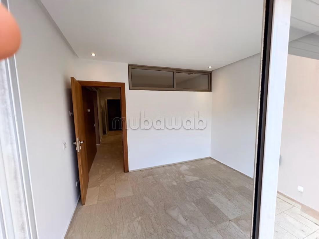 Bel appartement vide à louer à Gueliz — 4