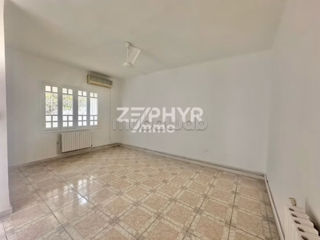 A louer maison S2 avec jardin à la Marsa